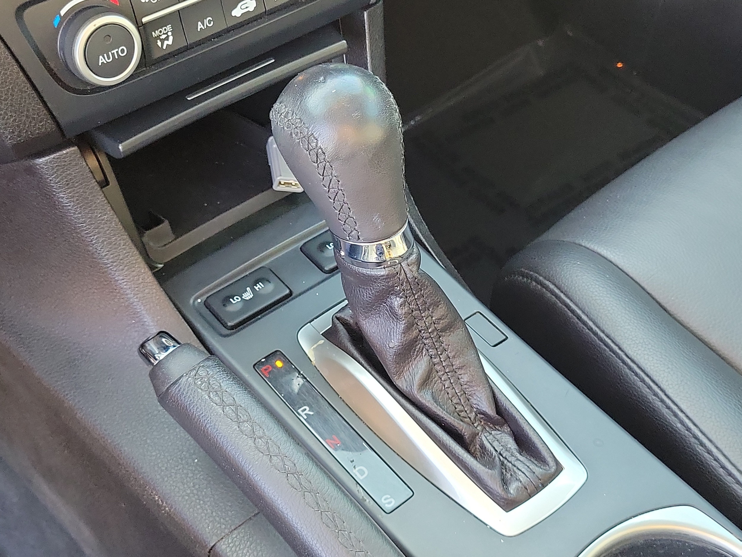 2018 Acura ILX Base - Photo 25