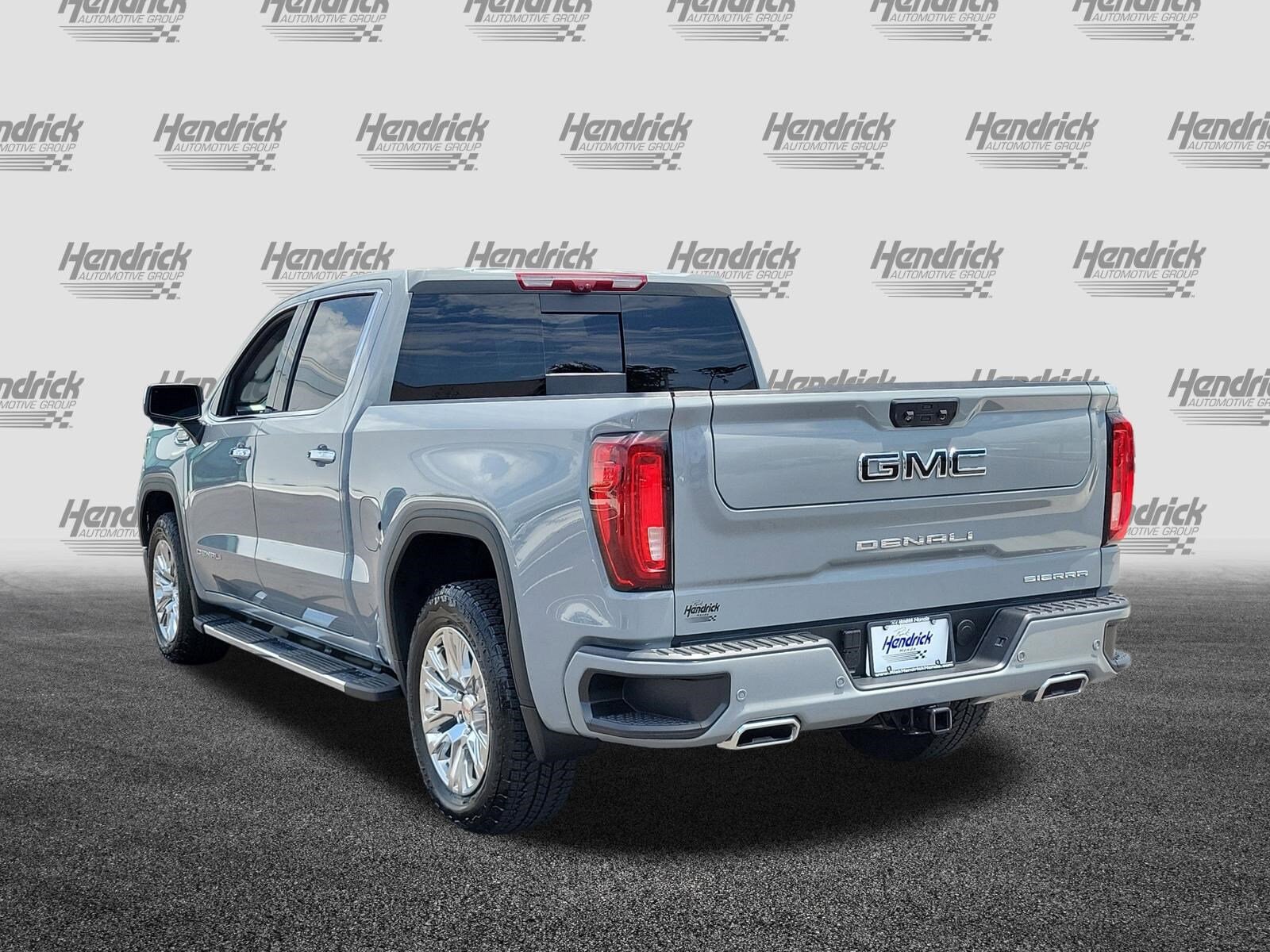 2025 GMC Sierra 1500 Denali photo 4