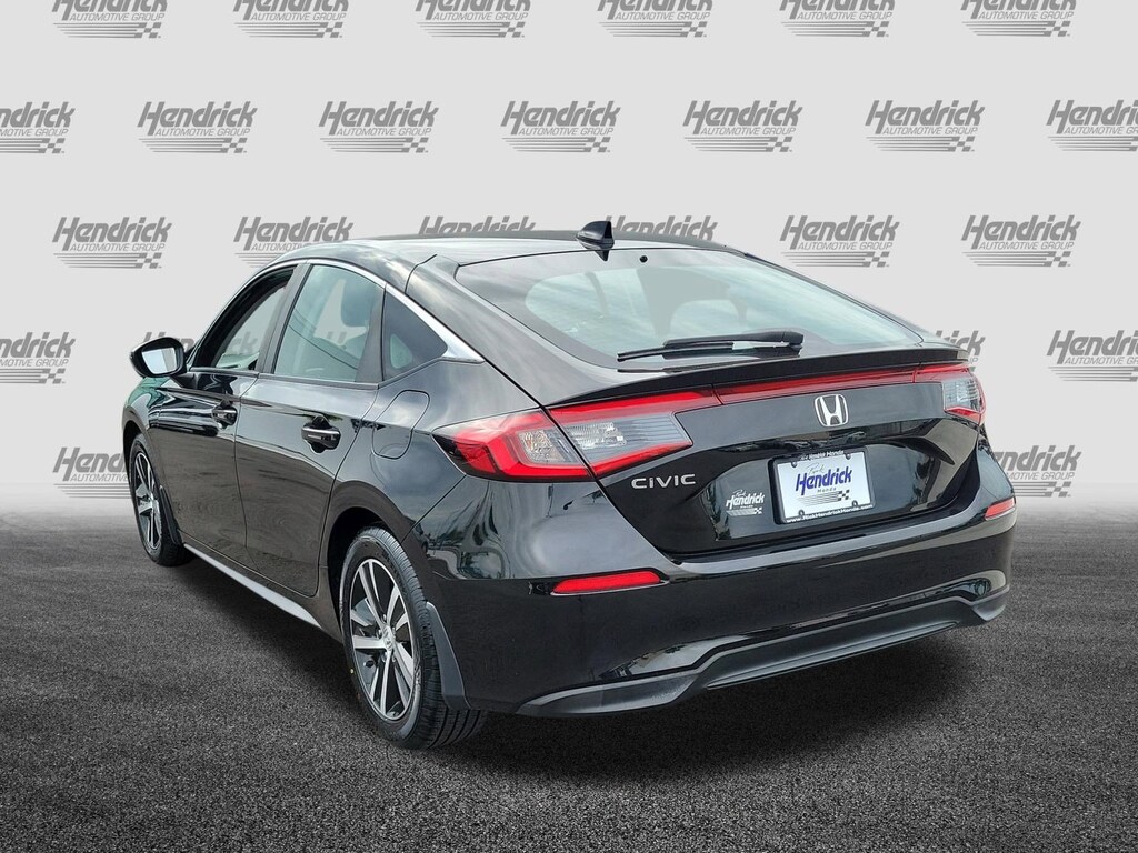 Used 2023 Honda Civic LX Hatchback