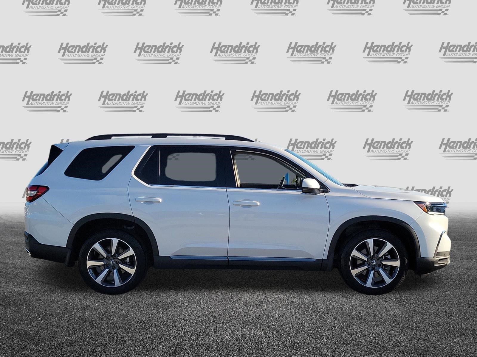 2025 Honda Pilot Elite photo 3