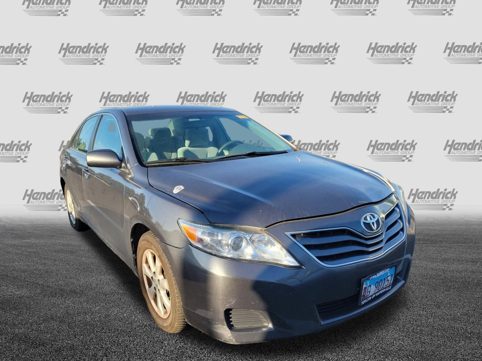 2011 Toyota Camry LE photo 2