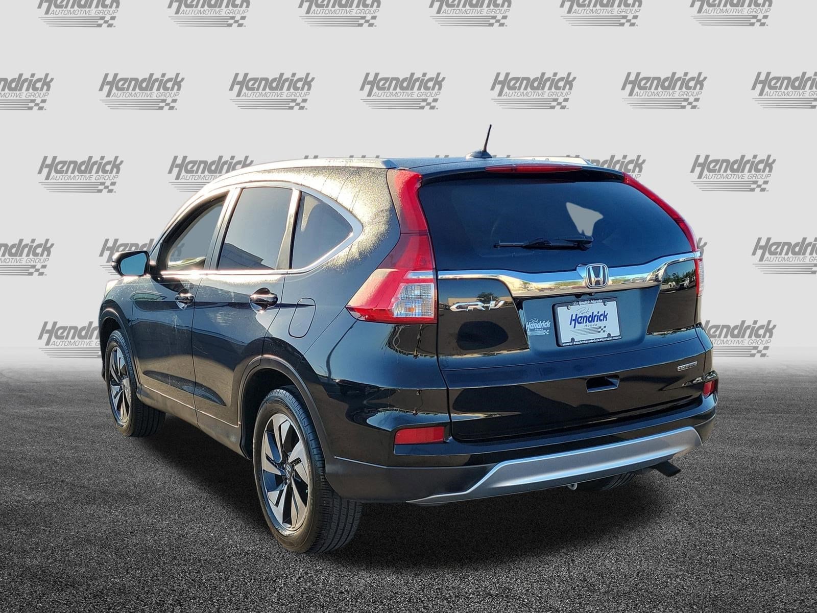 2016 Honda CR-V Touring FWD photo 4