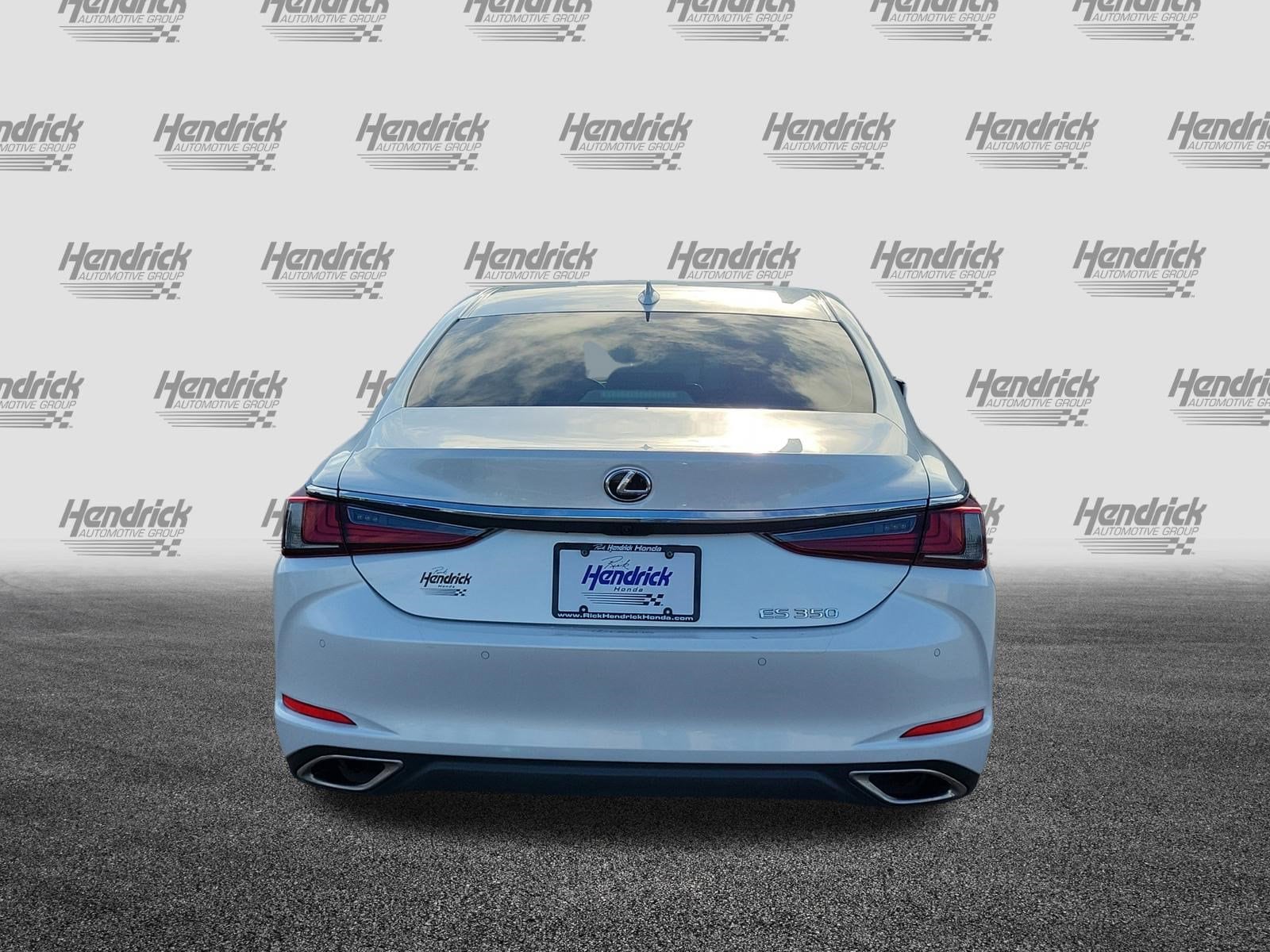 2024 LEXUS ES 350 photo 5