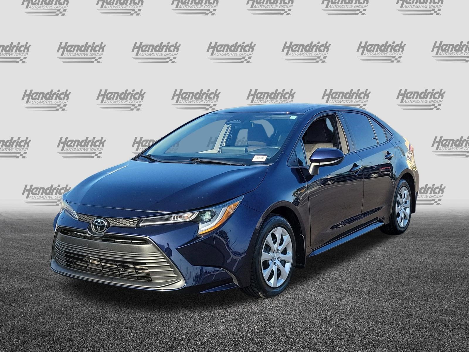 2025 Toyota Corolla LE photo 2