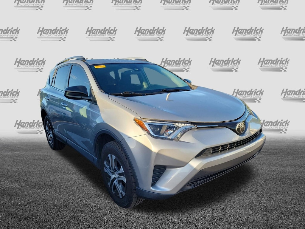 Used 2018 Toyota RAV4 LE SUV