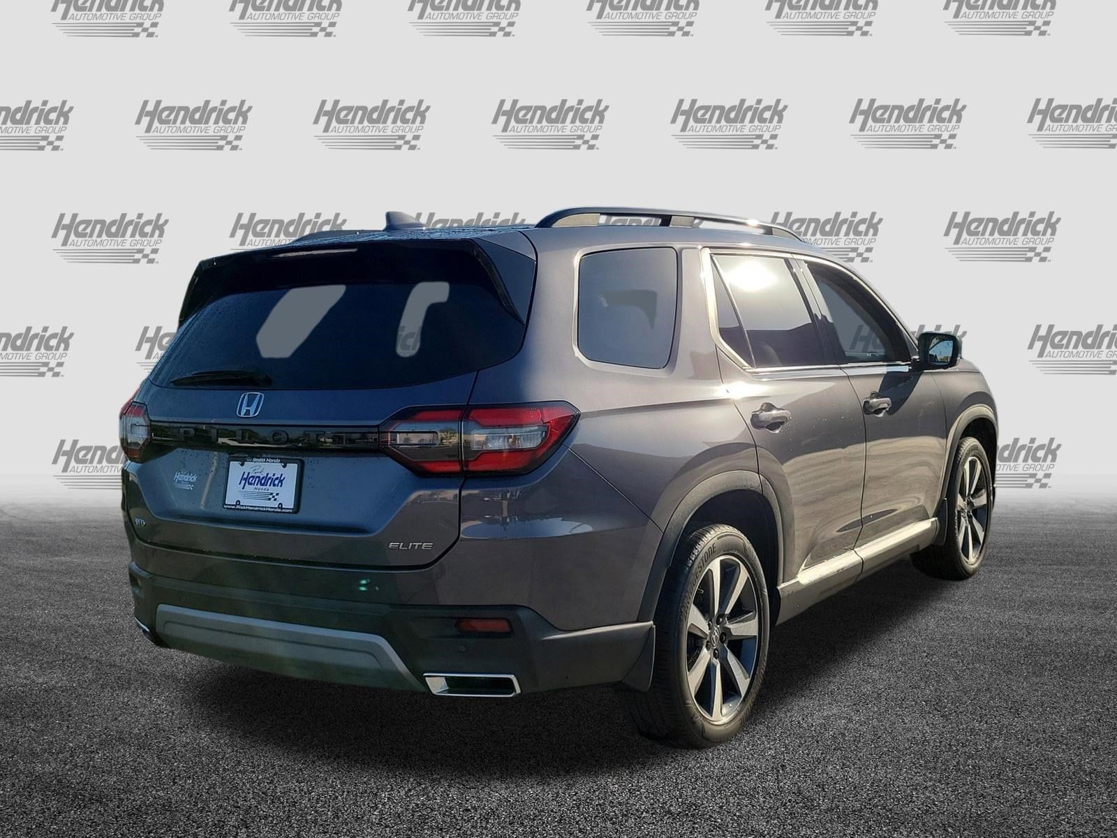 2024 Honda Pilot Elite photo 3
