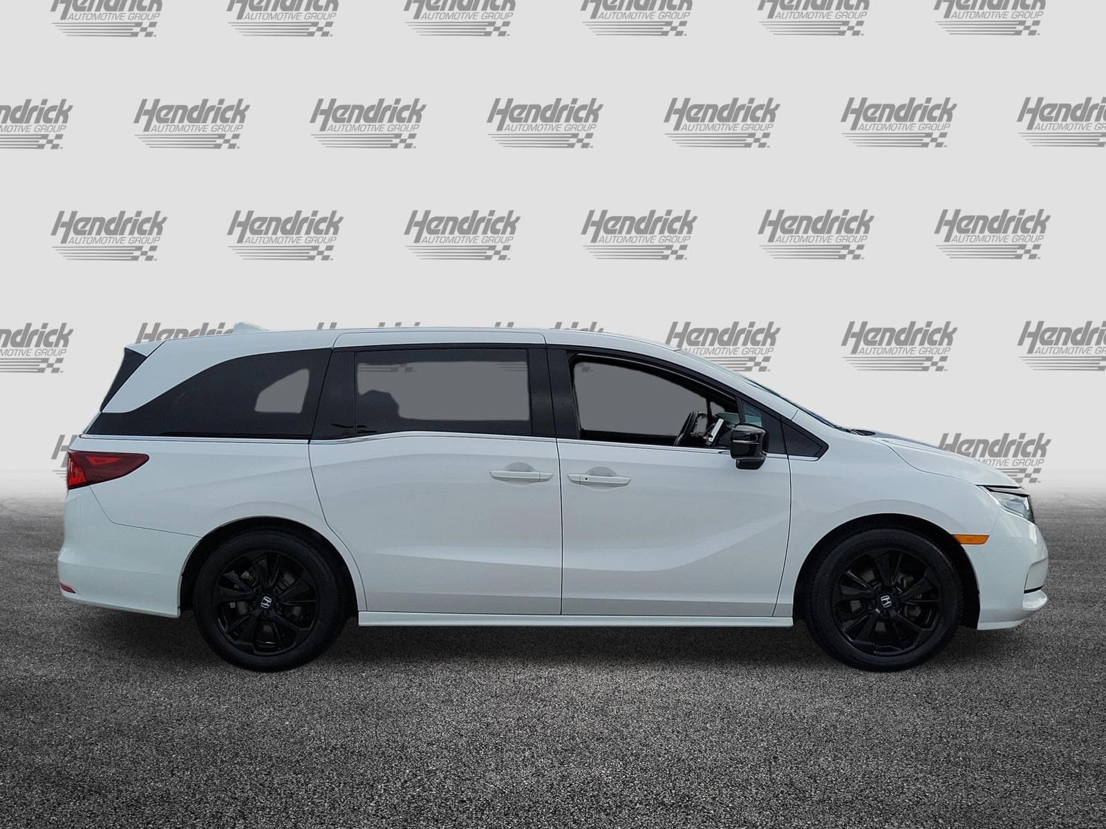 2023 Honda Odyssey Sport photo 3