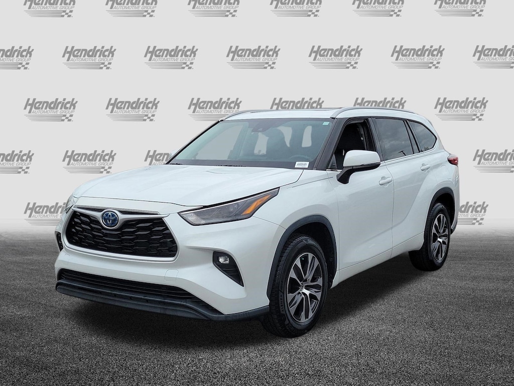 Used 2022 Toyota Highlander Hybrid XLE SUV