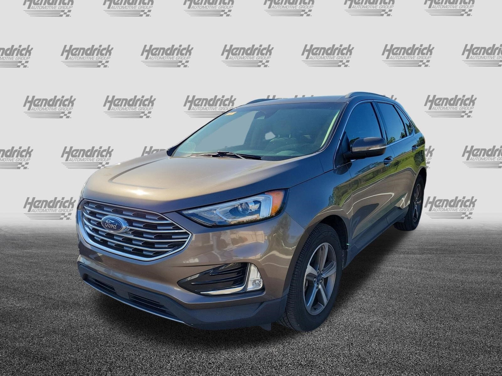 2019 Ford Edge SEL photo 4