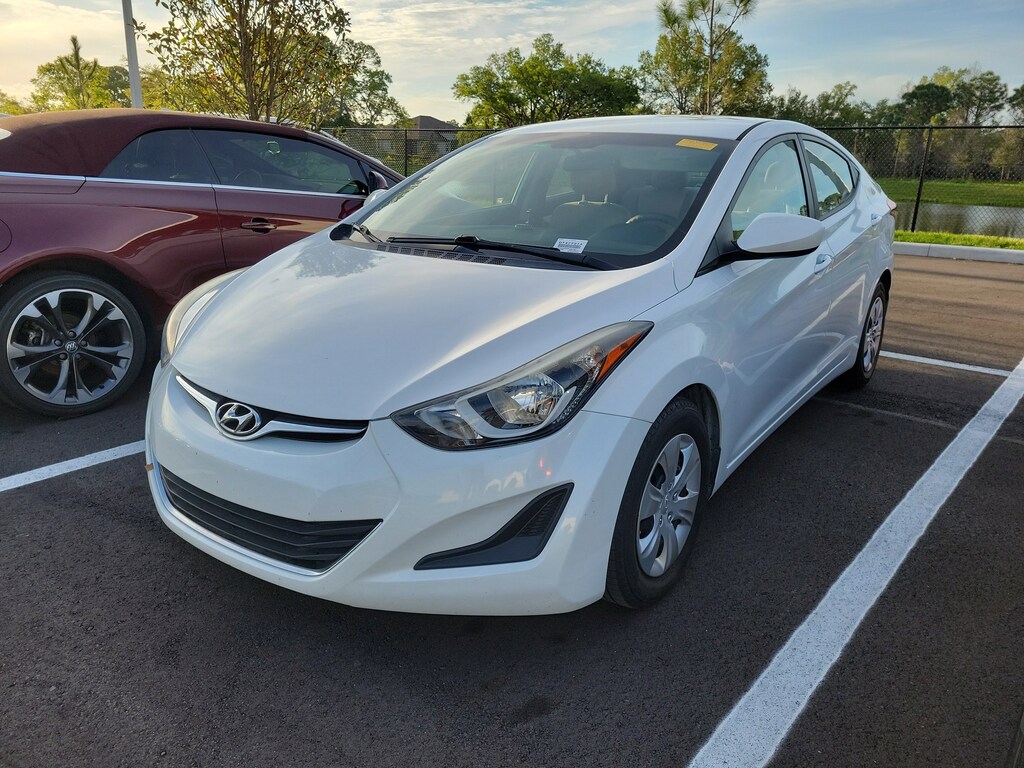 Used 2016 Hyundai Elantra SE Sedan