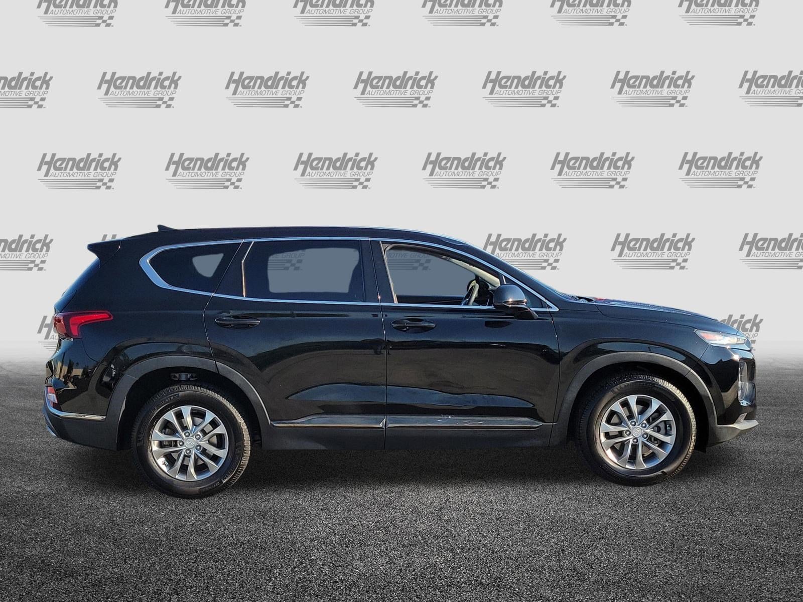 2019 Hyundai Santa Fe SEL 2.4 photo 3