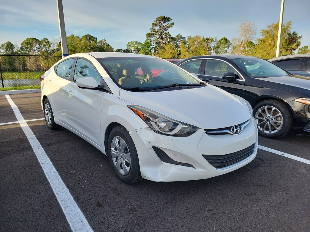 Used 2016 Hyundai Elantra SE Sedan