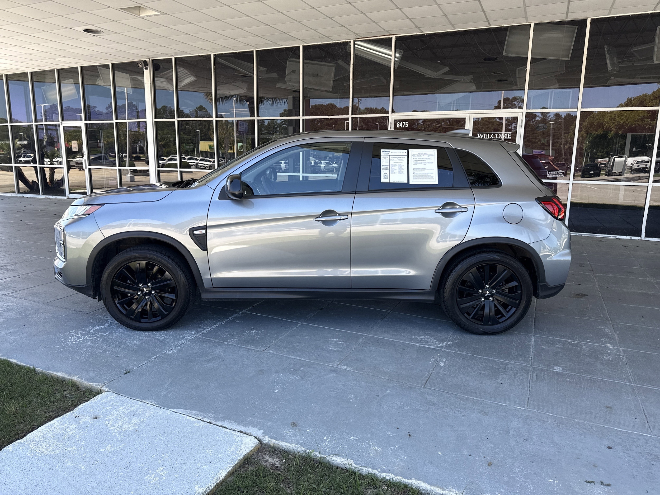 Mitsubishi Outlander Sport LE