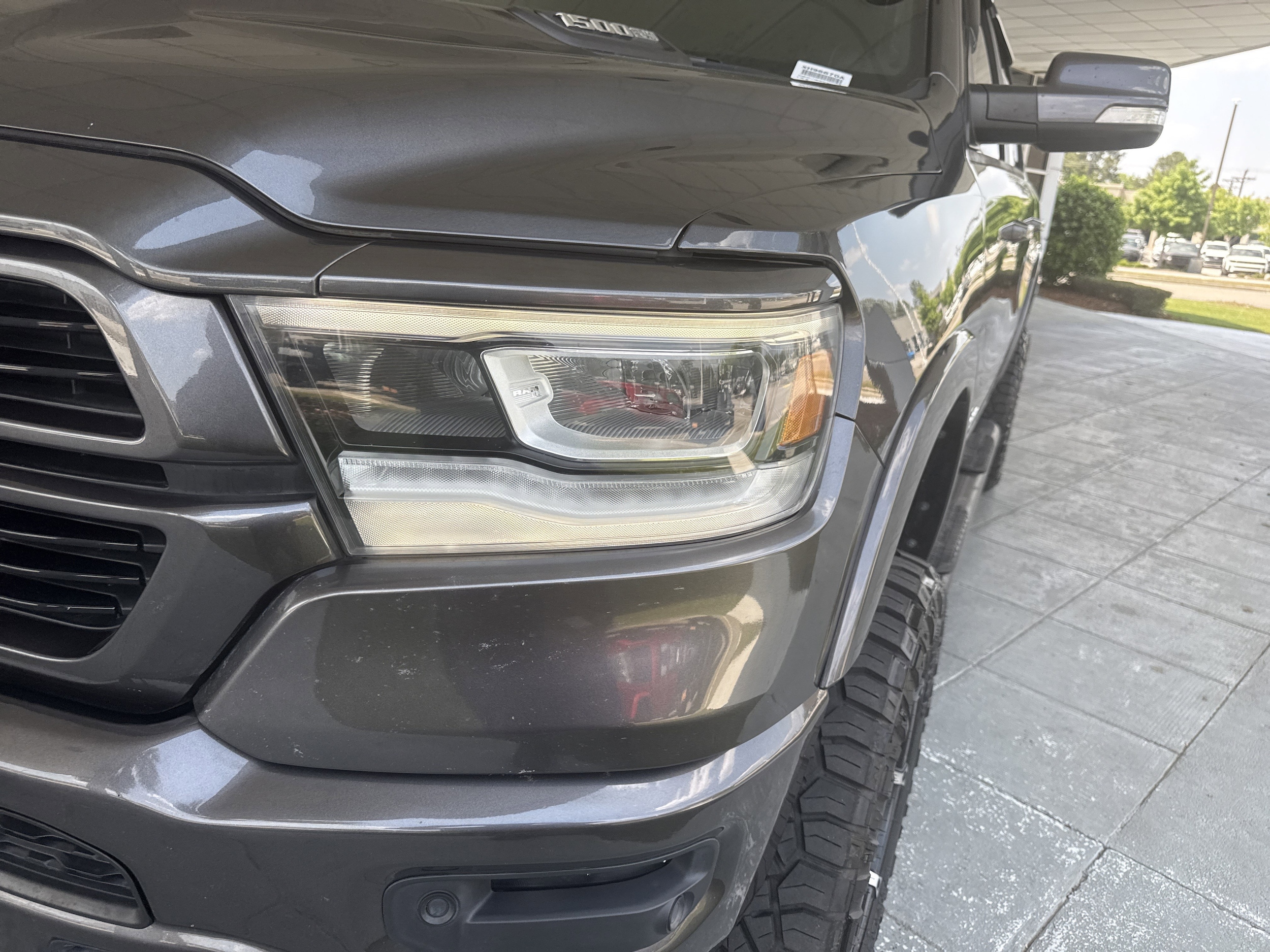 2019 Ram 1500 Laramie photo 4
