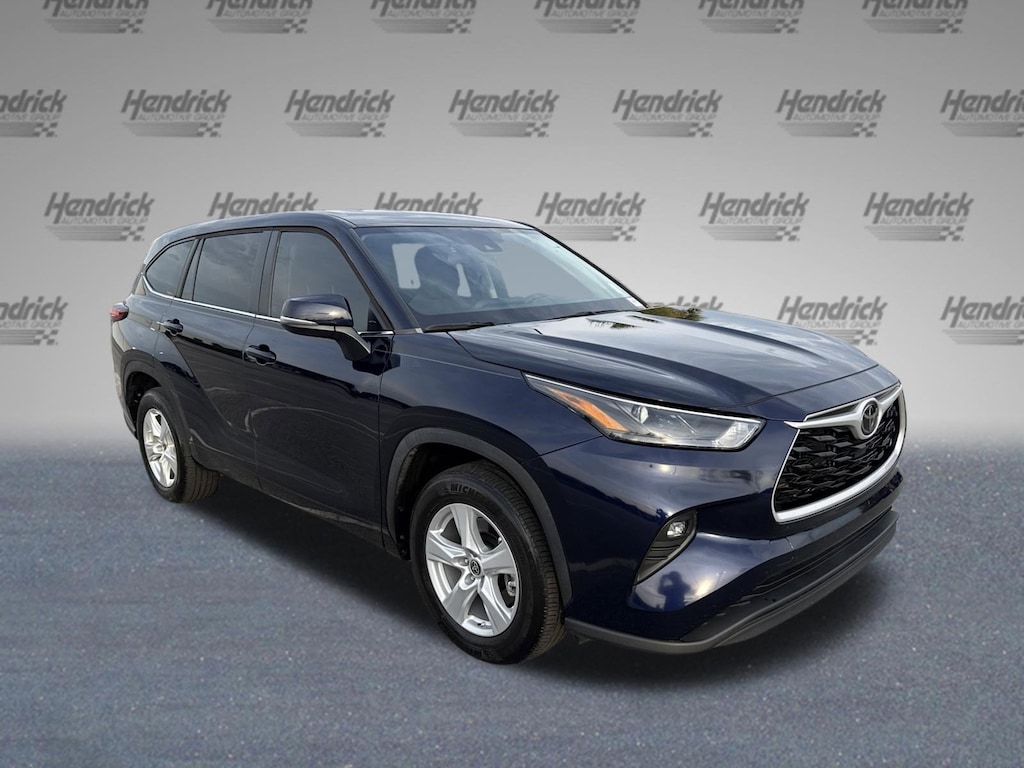 Used 2023 Toyota Highlander LE SUV