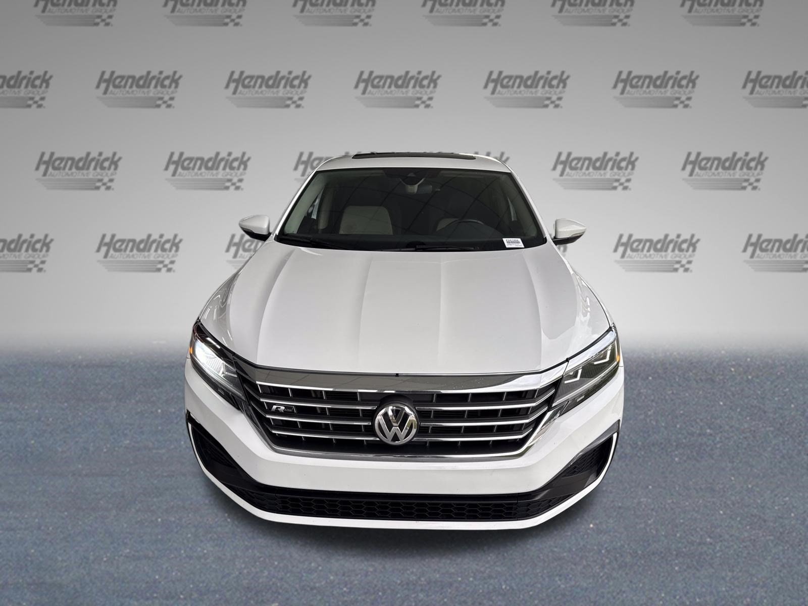 Volkswagen Passat 2.0T R-Line