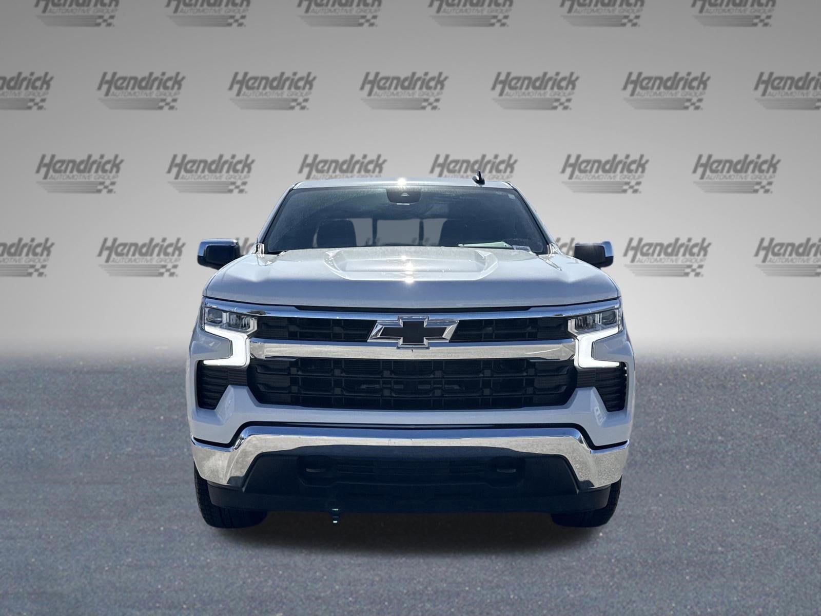 2025 Chevrolet Silverado 1500 LT photo 4