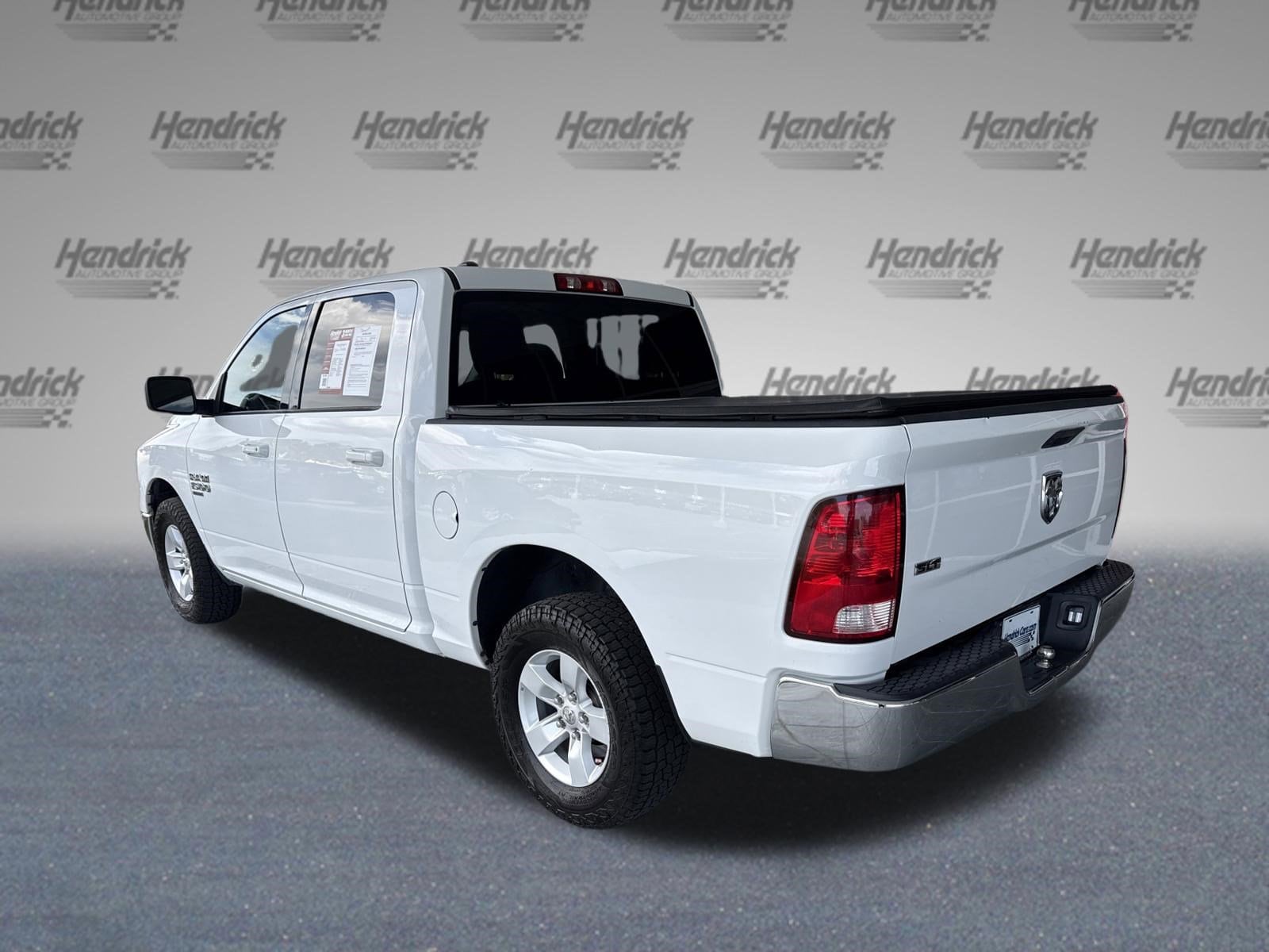 2021 Ram 1500 Classic SLT photo 3