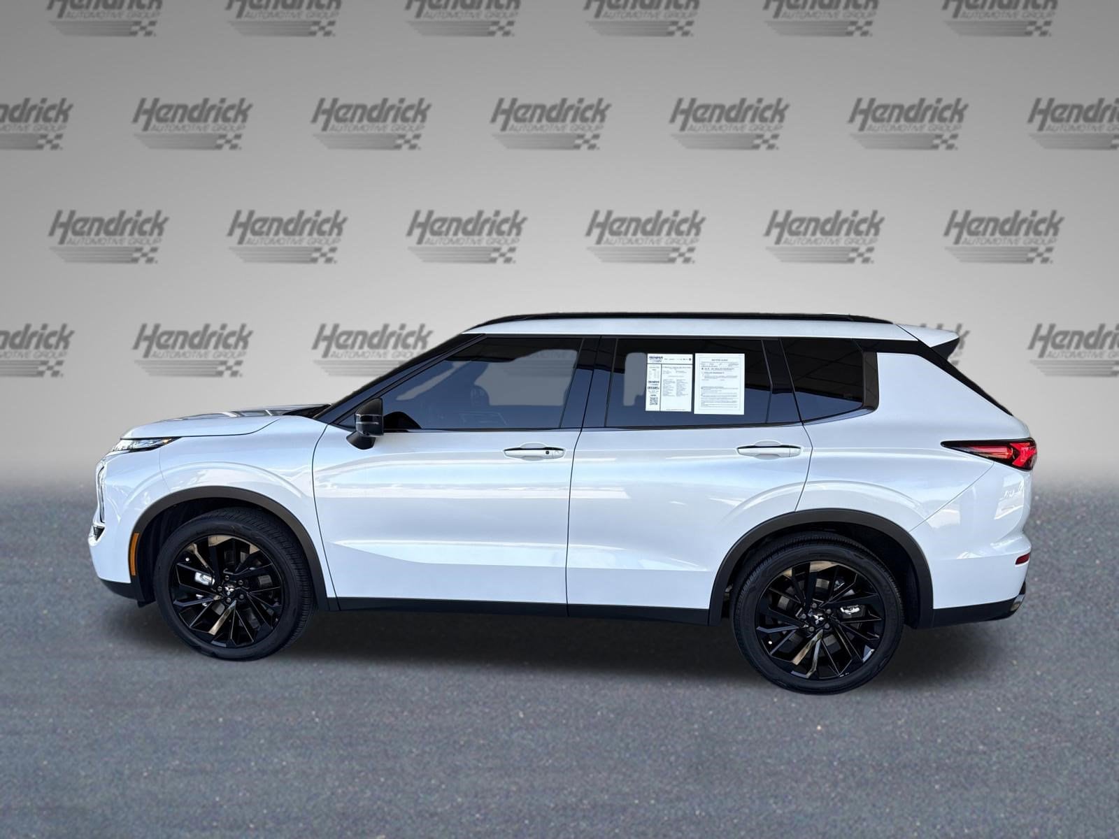 2024 Mitsubishi Outlander SEL Black Edition photo 6