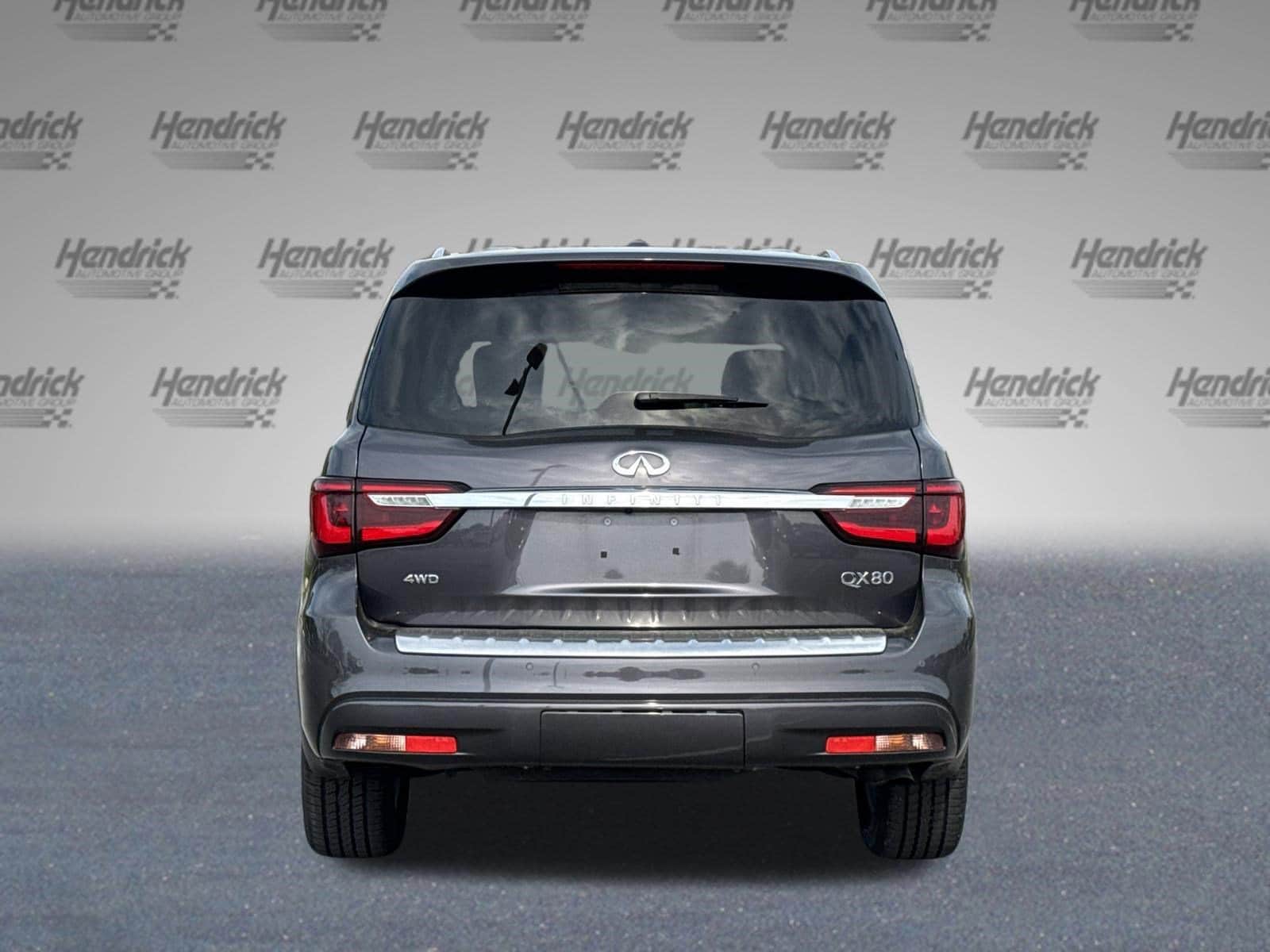 2024 INFINITI QX80 LUXE photo 3