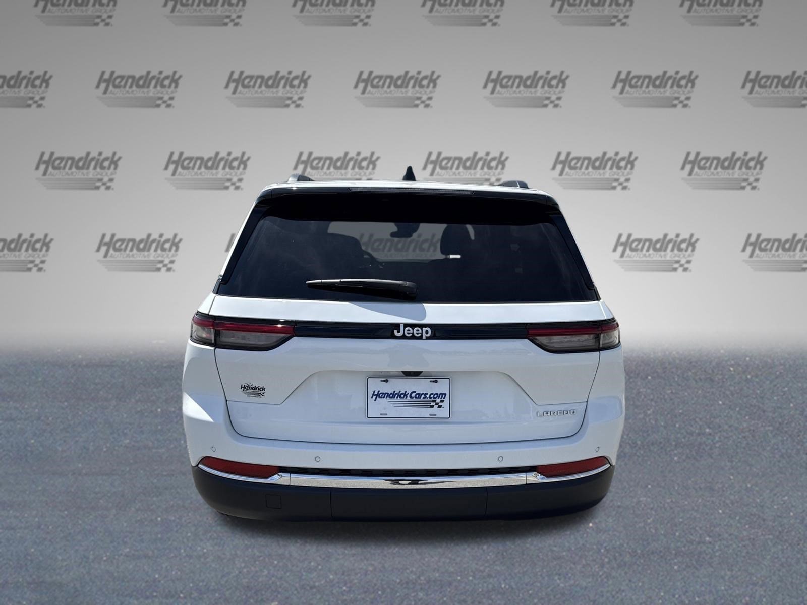 2025 Jeep Grand Cherokee Laredo X photo 3