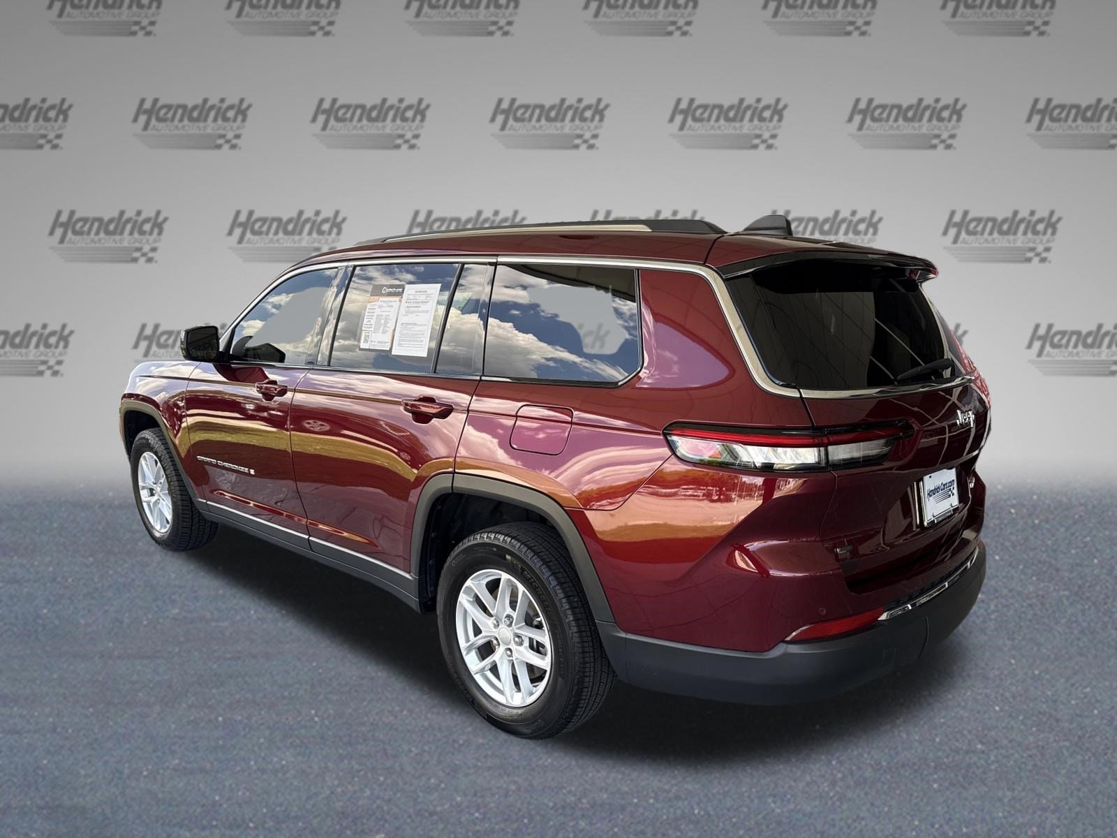 2023 Jeep Grand Cherokee L Laredo photo 3