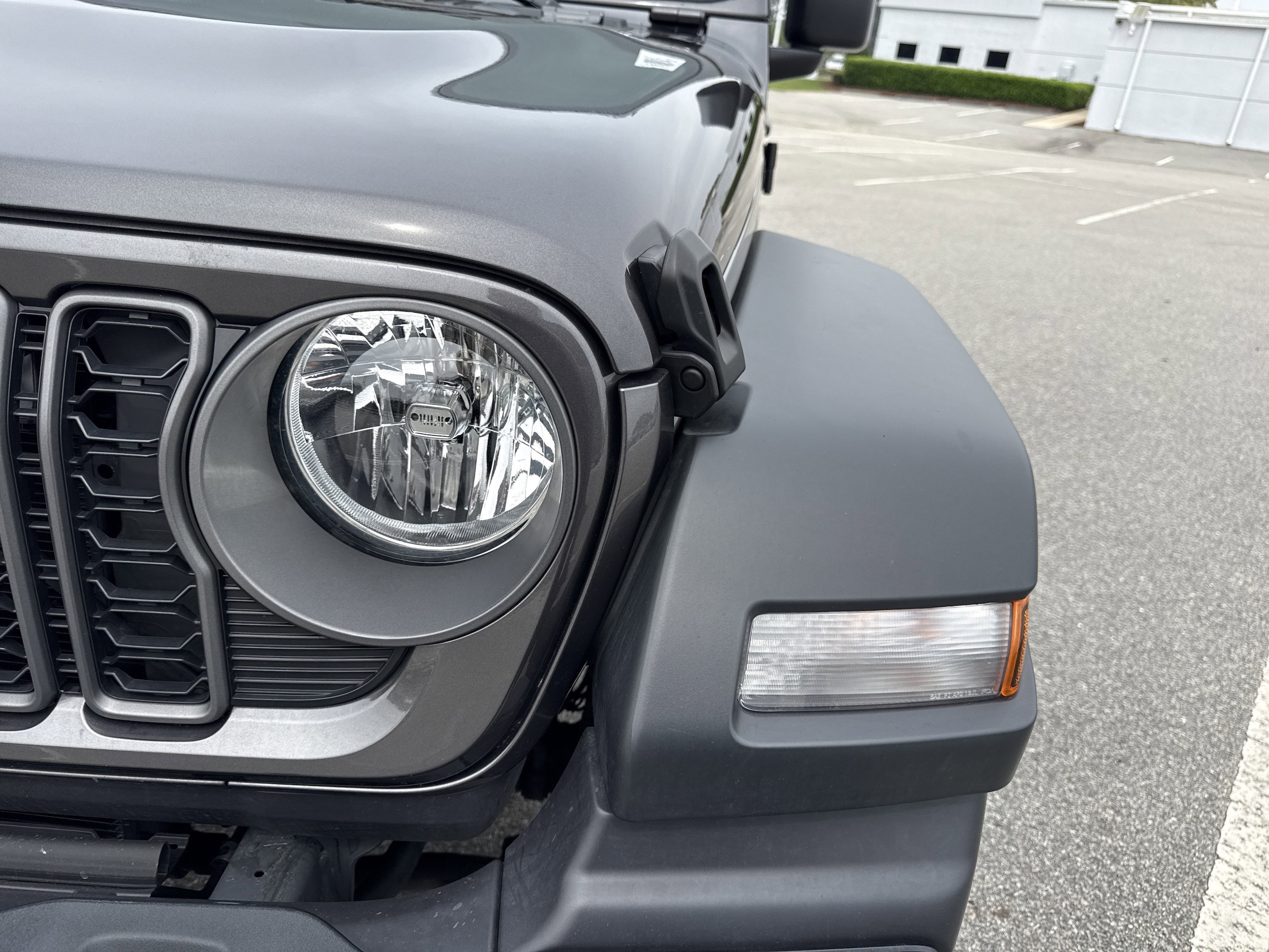 2025 Jeep Wrangler Sport S photo 4