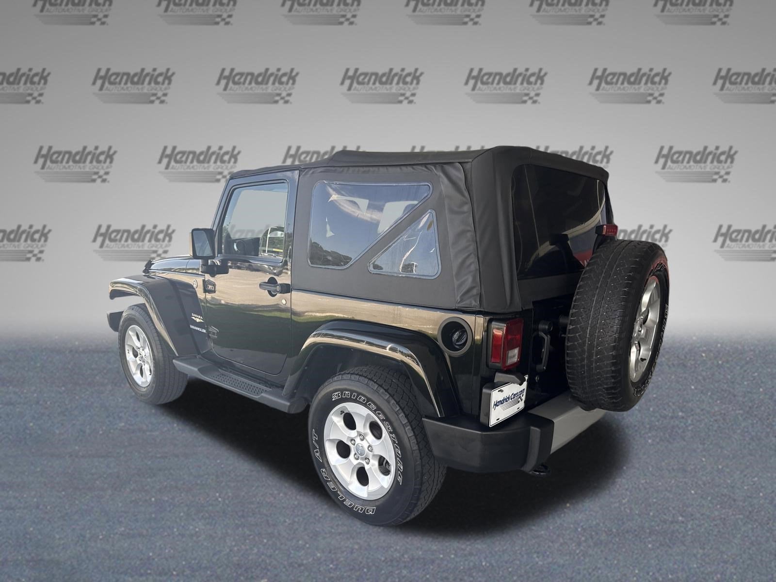 2013 Jeep Wrangler Sahara photo 3