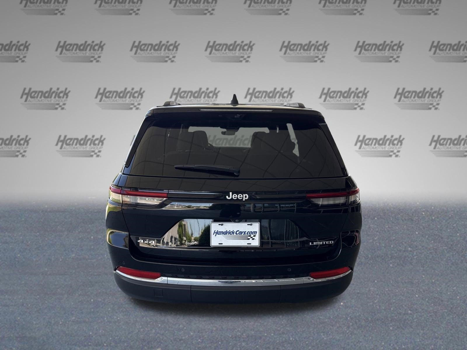 2025 Jeep Grand Cherokee Limited photo 3