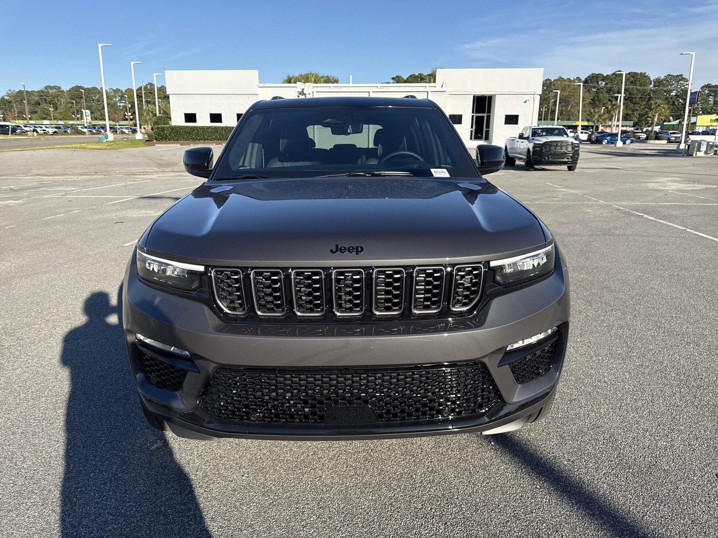 2025 Jeep Grand Cherokee Summit Reserve photo 2