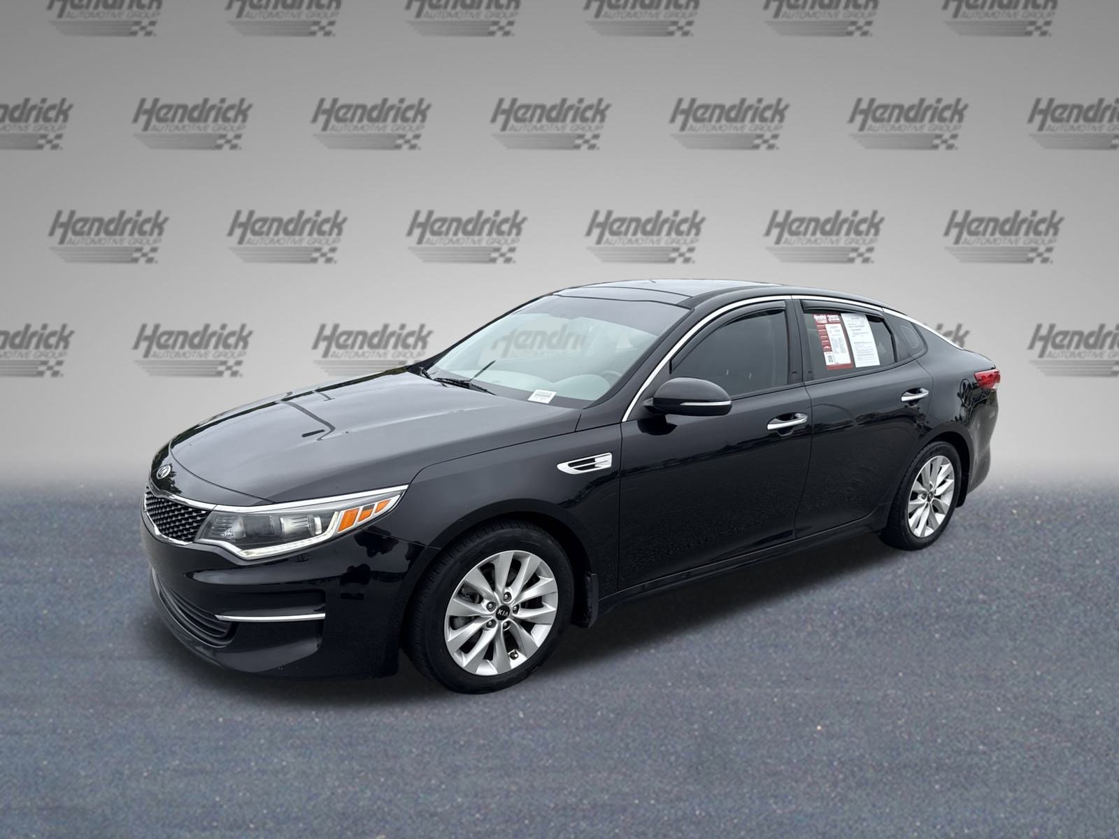 2018 Kia Optima EX photo 2