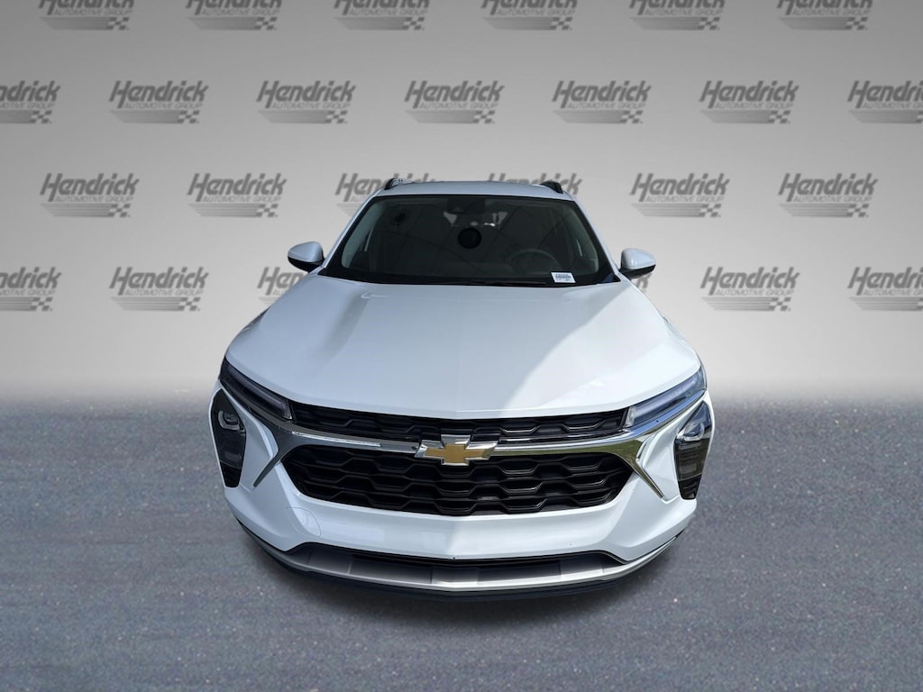 Used 2025 Chevrolet Trax LT SUV