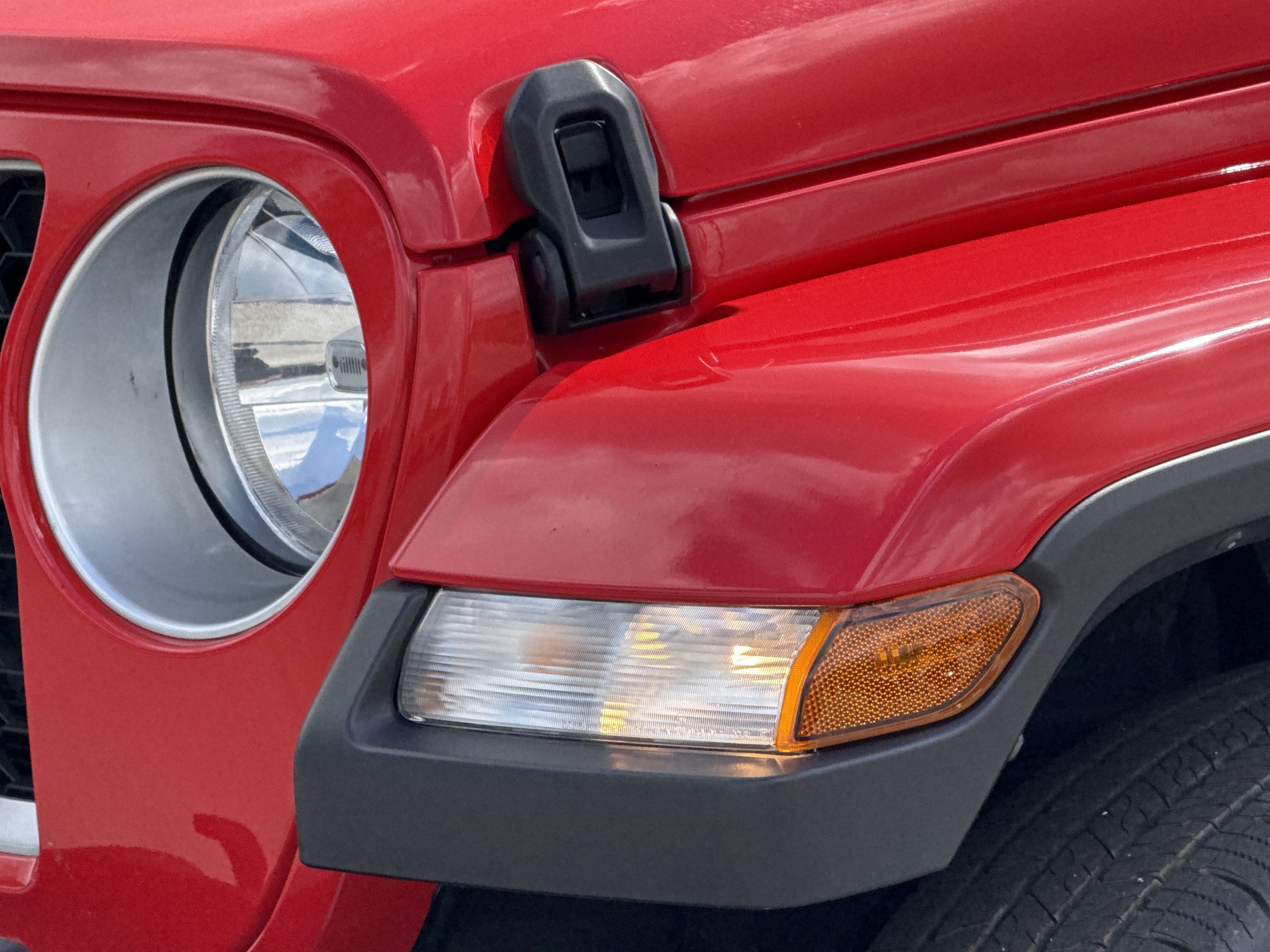 2023 Jeep Gladiator Overland photo 4