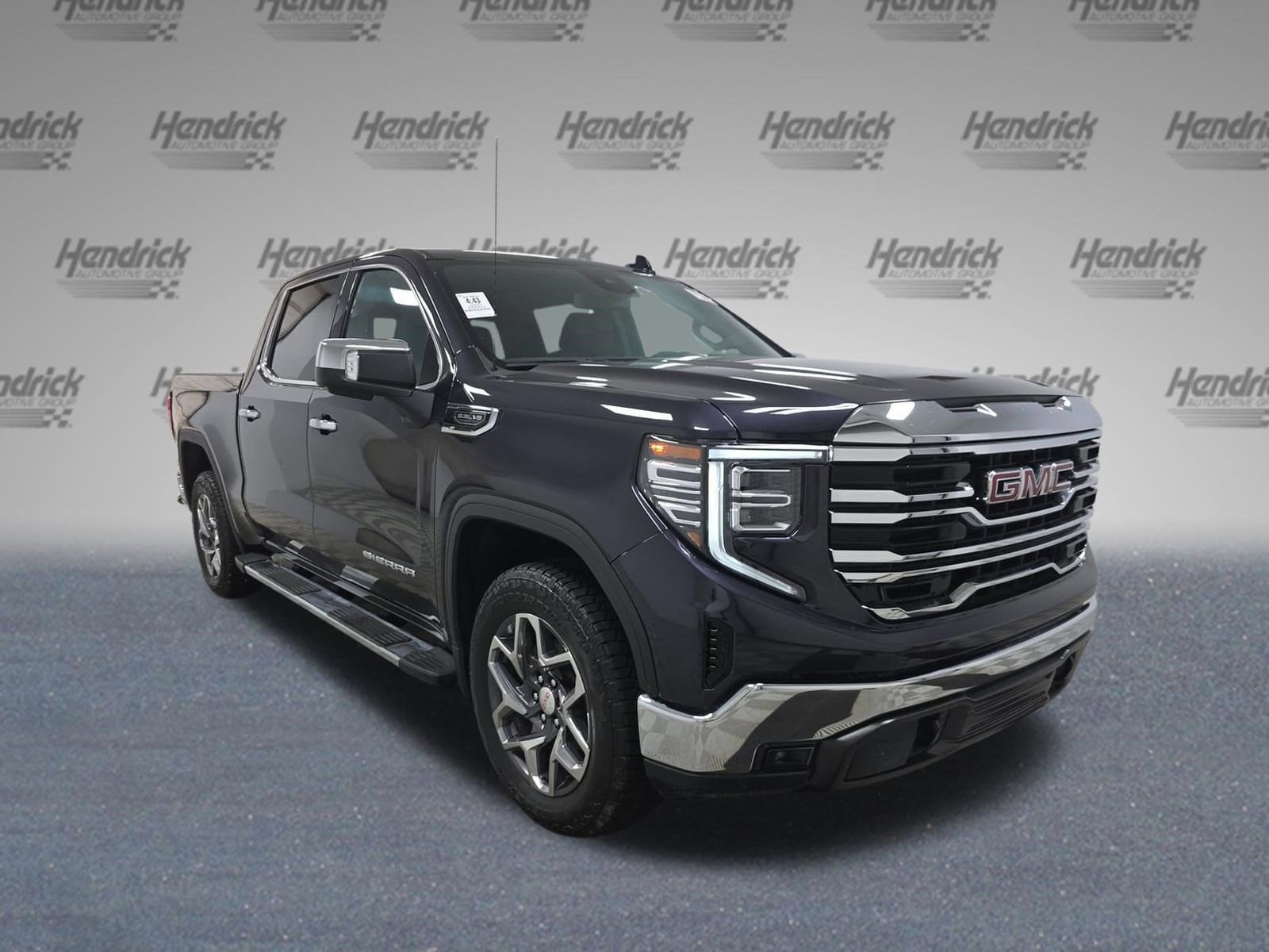 2025 GMC Sierra 1500 SLT photo 3