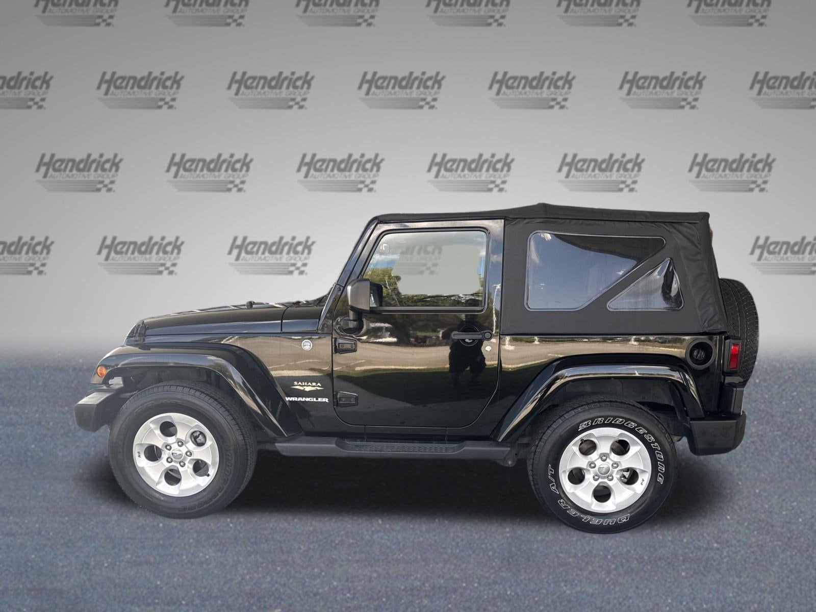2013 Jeep Wrangler Sahara photo 6