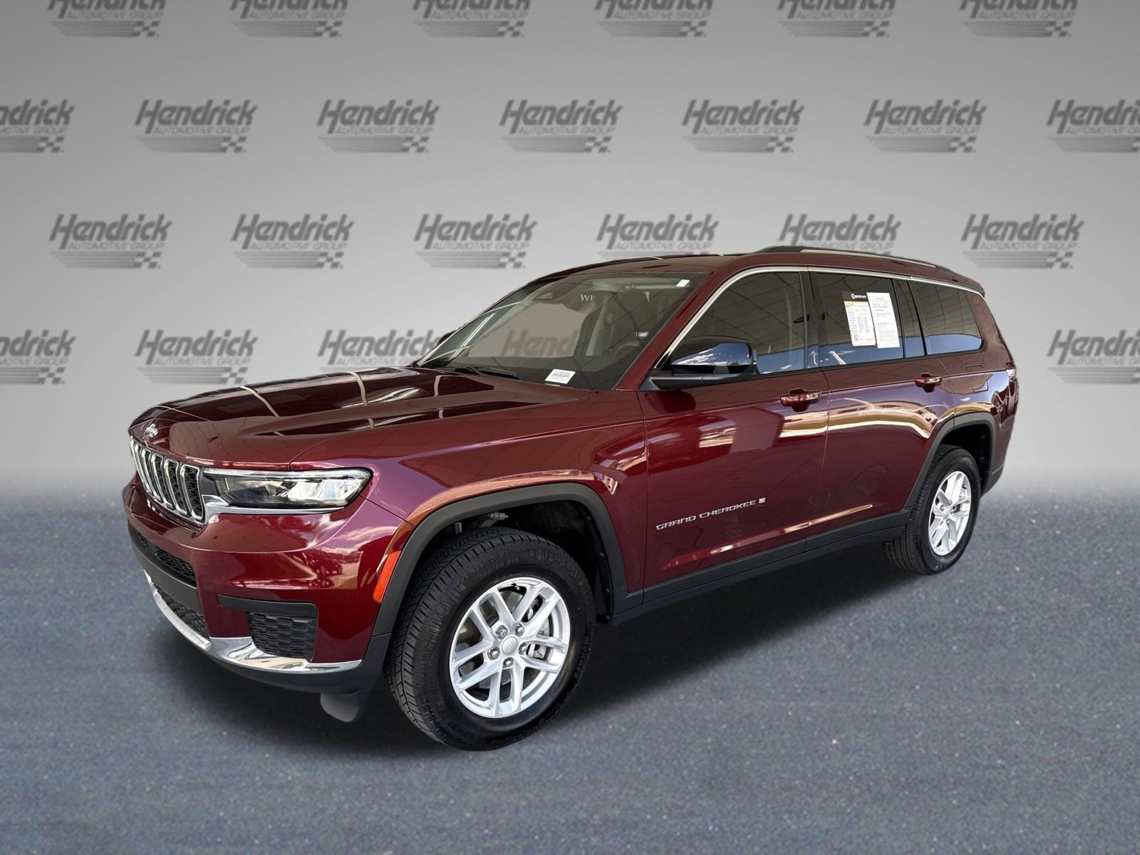 2023 Jeep Grand Cherokee L Laredo photo 4