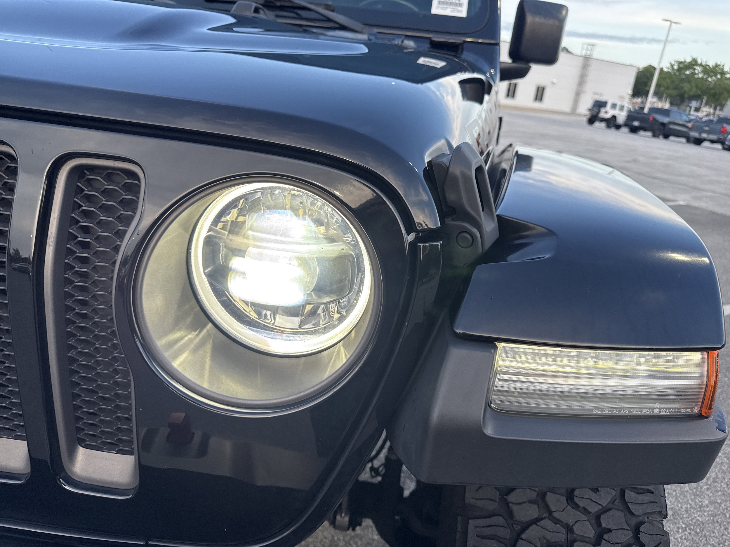 2023 Jeep Wrangler Rubicon photo 4