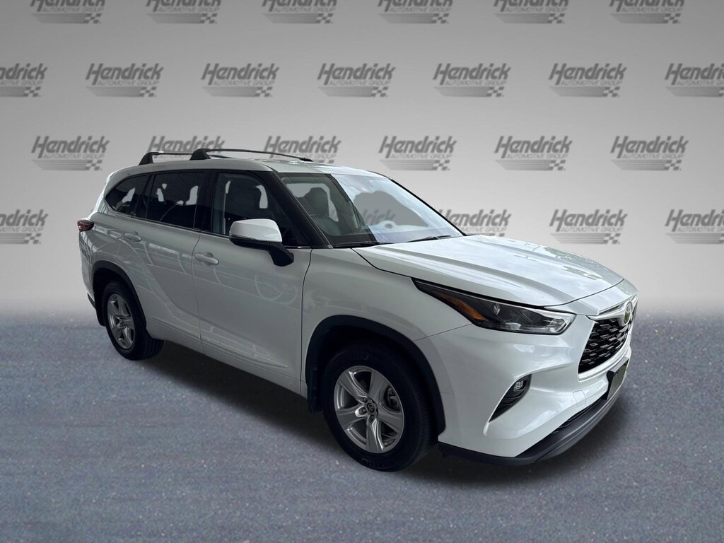 Used 2022 Toyota Highlander LE SUV