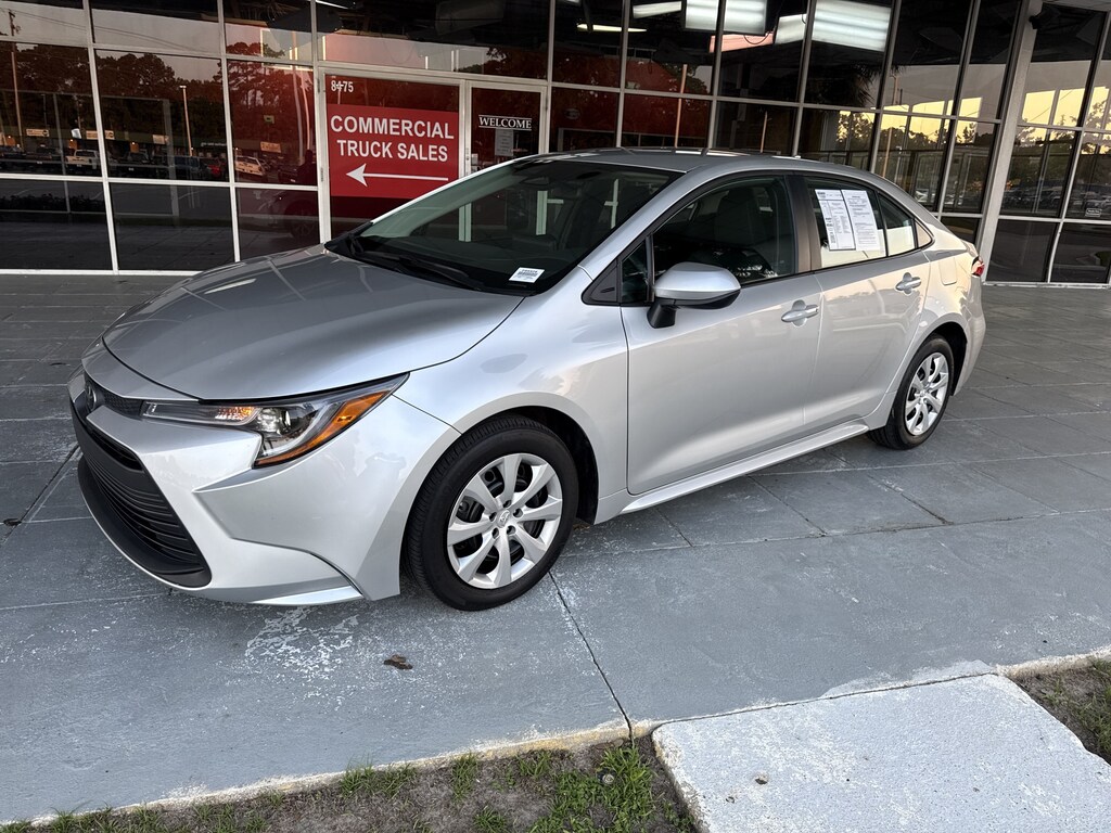 Used 2025 Toyota Corolla LE Sedan