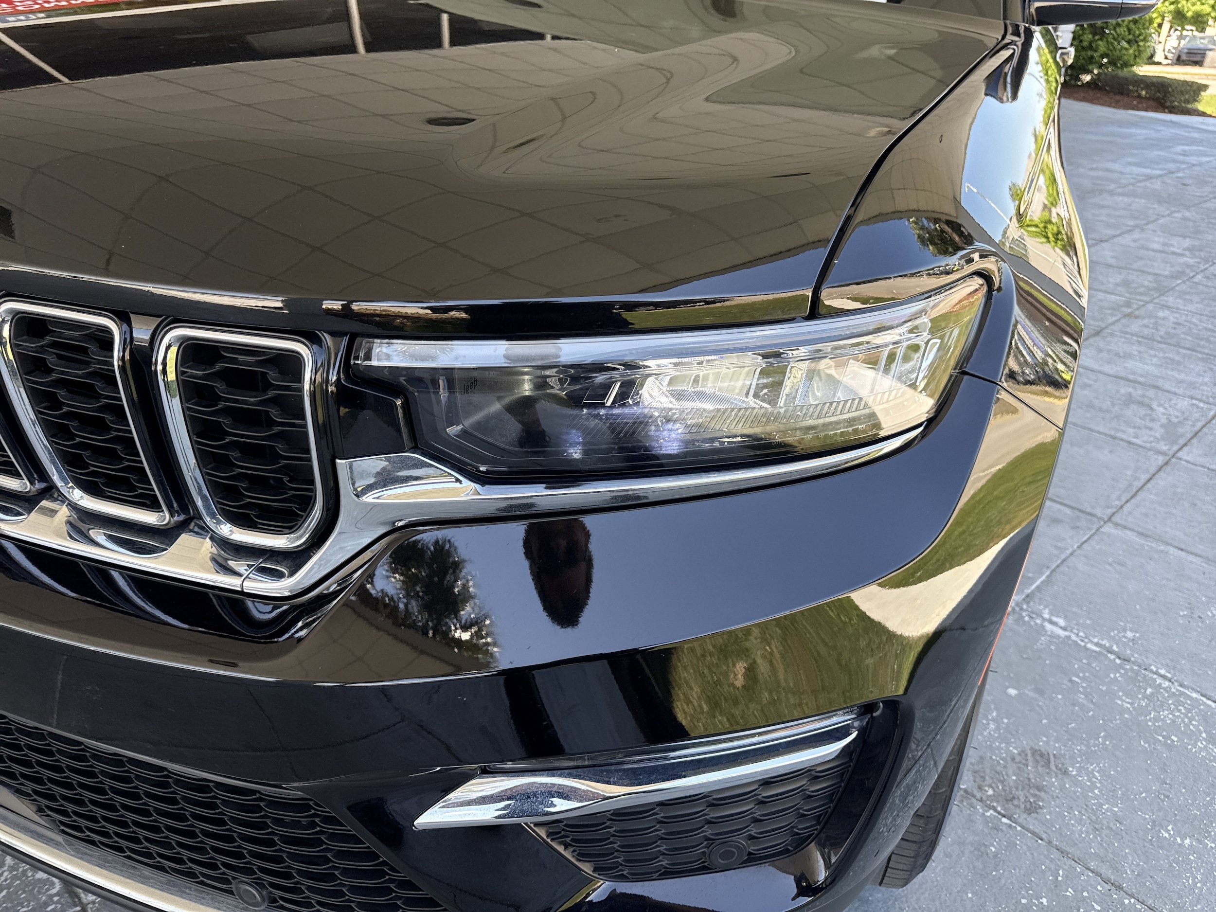 2025 Jeep Grand Cherokee Limited photo 4