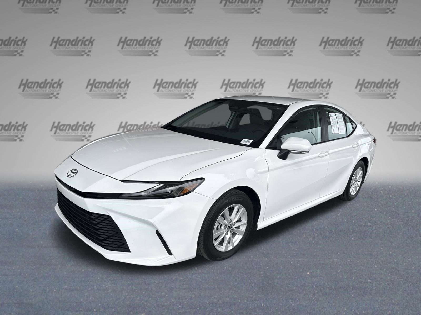 2025 Toyota Camry LE photo 4