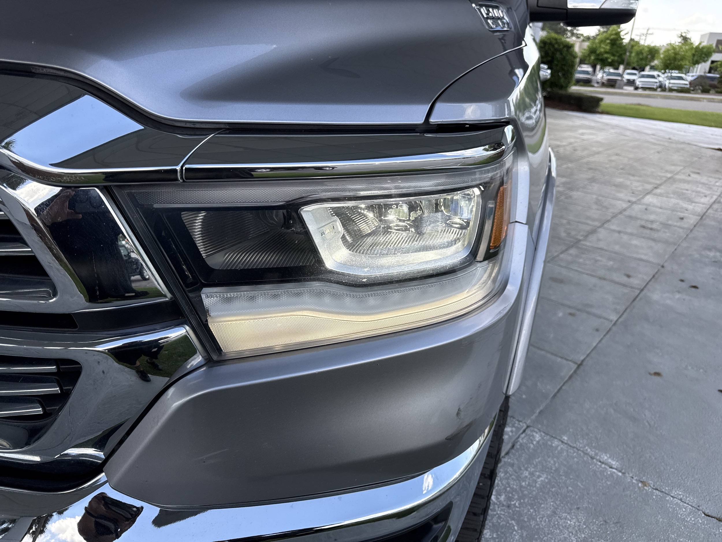 2019 Ram 1500 Laramie photo 5