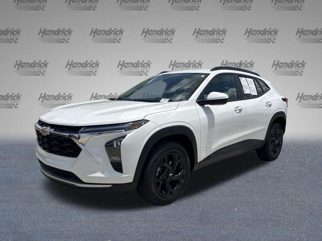 Used 2025 Chevrolet Trax LT SUV