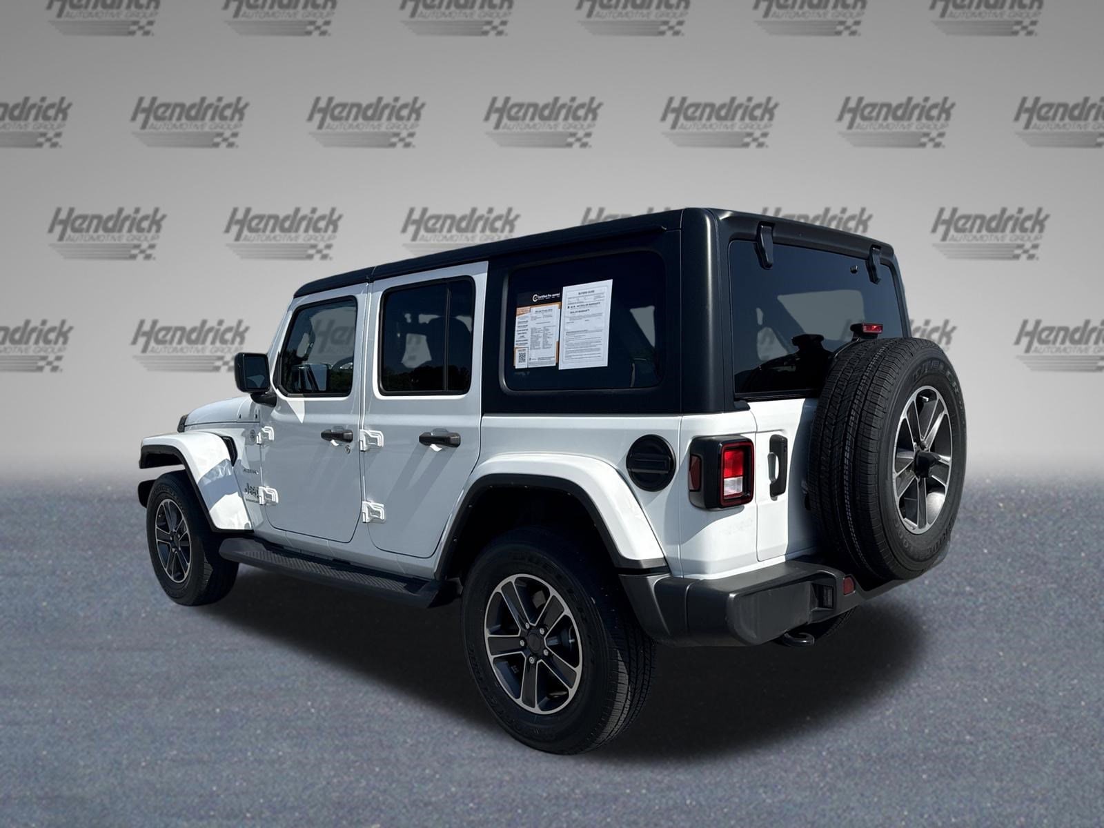 2023 Jeep Wrangler Sahara photo 6