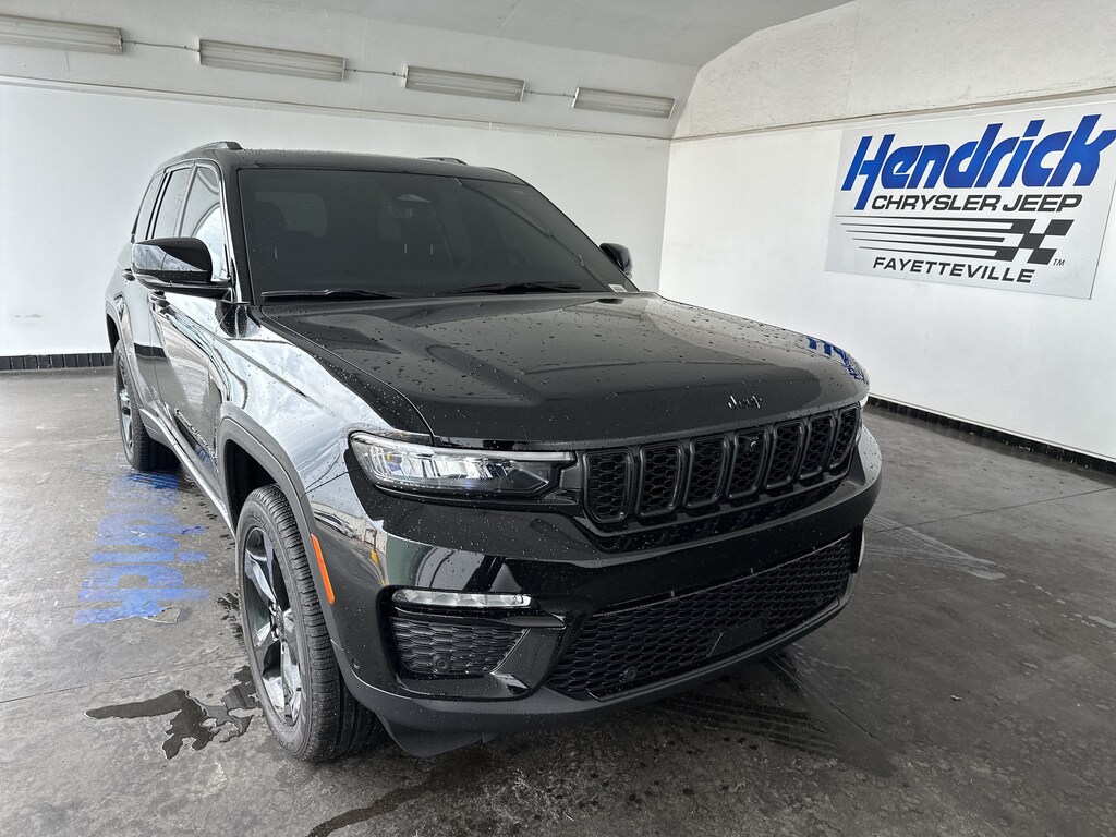 Used 2025 Jeep Grand Cherokee Limited SUV