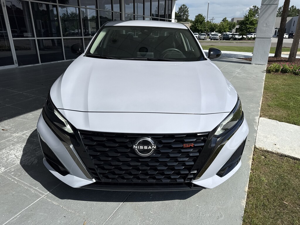 Used 2024 Nissan Altima 2.5 SR Sedan