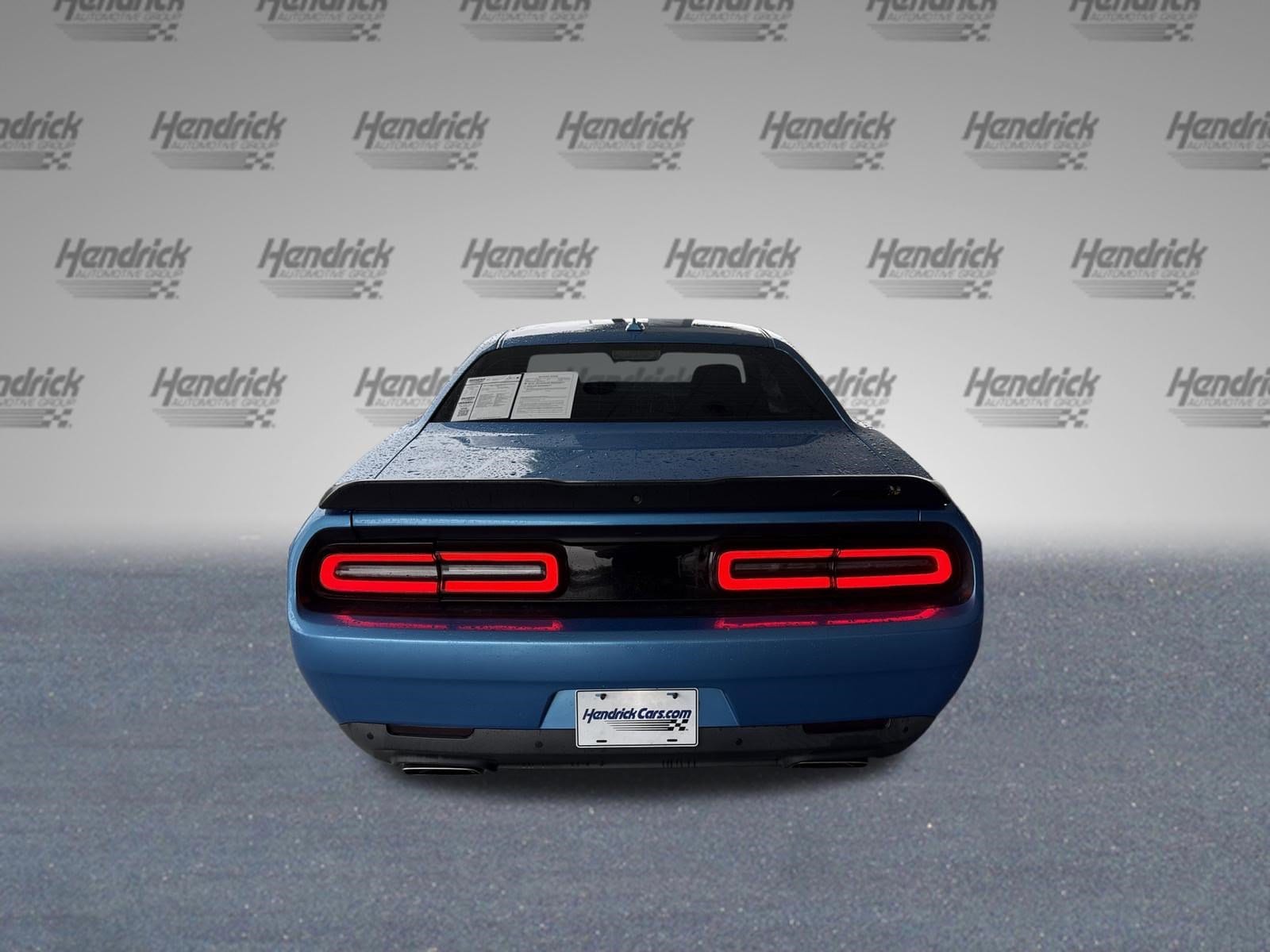2015 Dodge Challenger R/T Scat Pack photo 3
