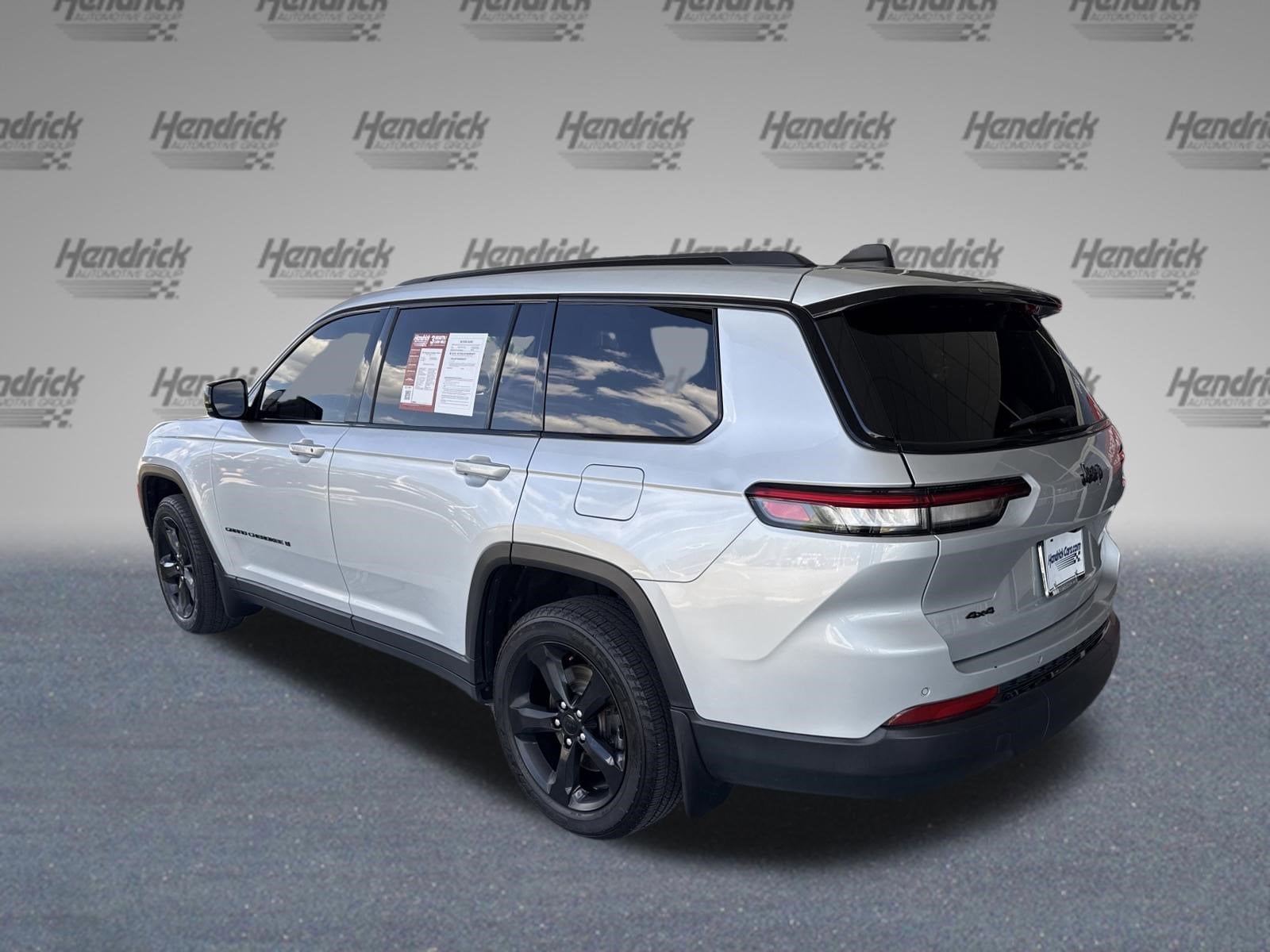 2023 Jeep Grand Cherokee L Altitude photo 3
