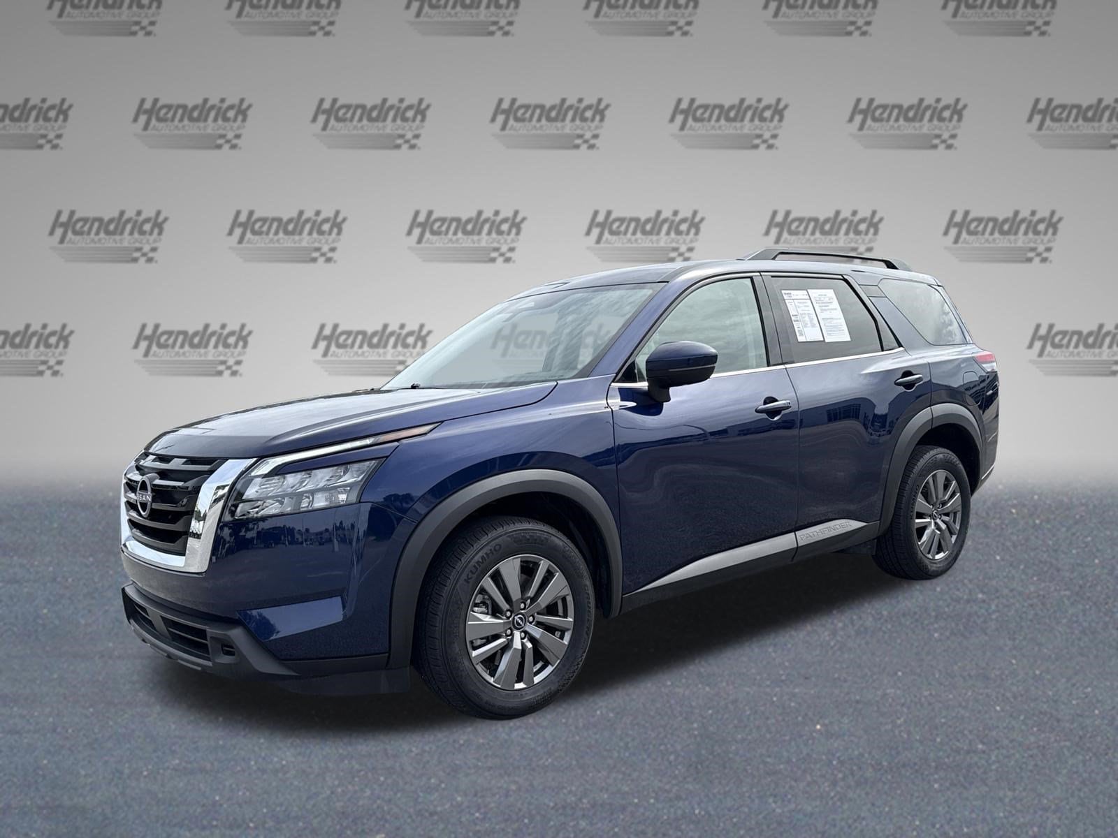 2025 Nissan Pathfinder SV photo 3