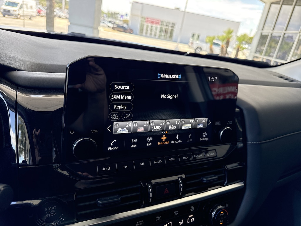 Used 2025 Nissan Pathfinder SL SUV